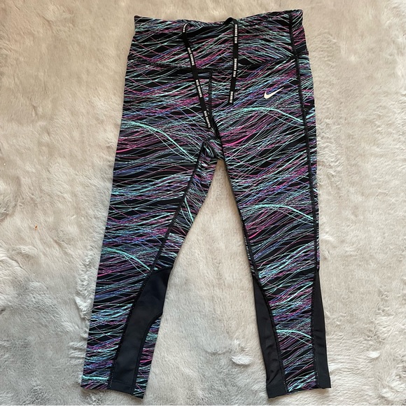 Nike Cropped Leggings Size XS - Picture 2 of 10